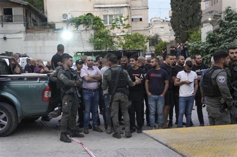 Shooting connected to Palestinian criminal groups in northern Israel kills 5